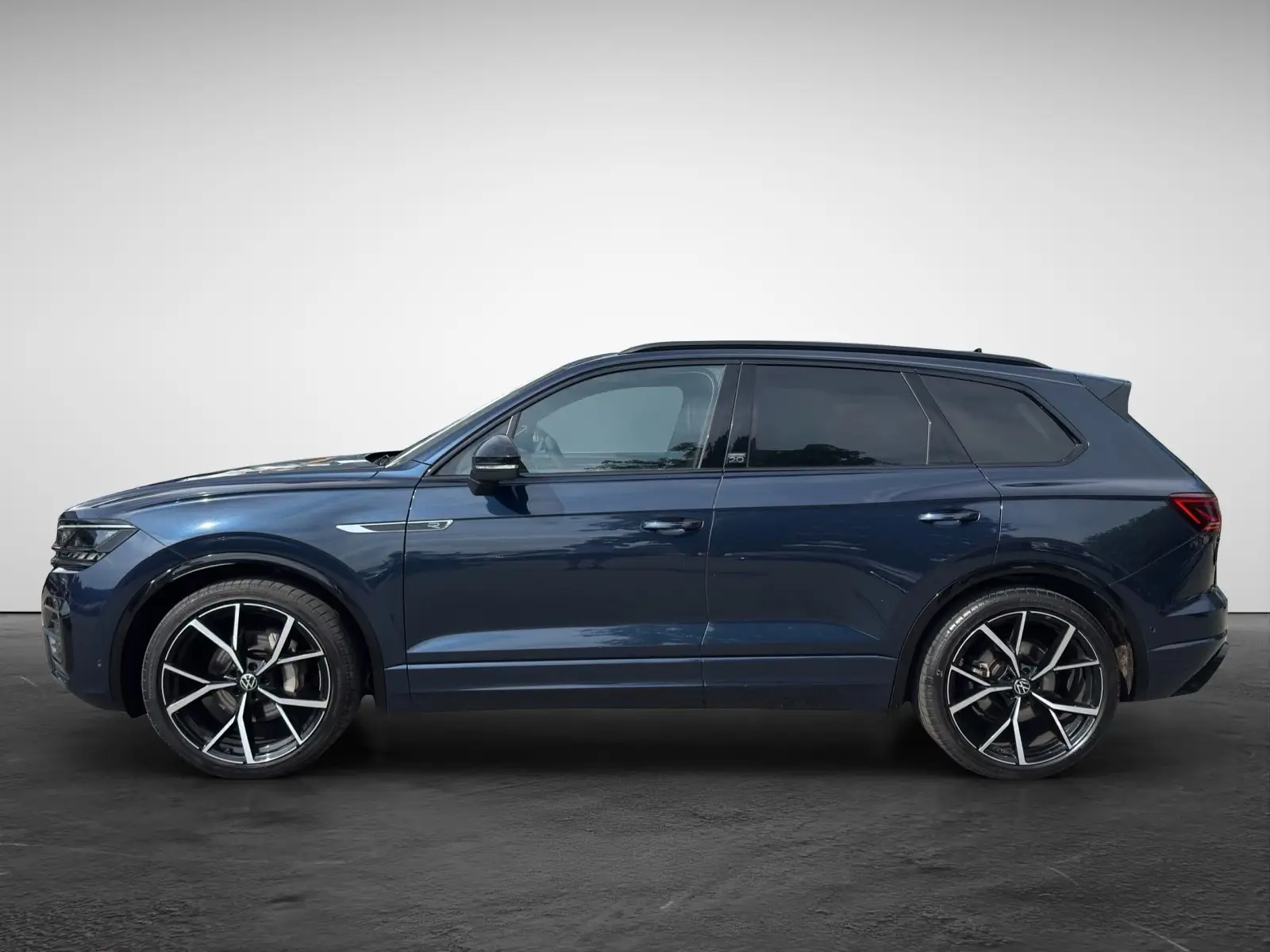 Volkswagen Touareg 3.0 TDI 4M R-Line Black Style Edition 20 – fotka 2