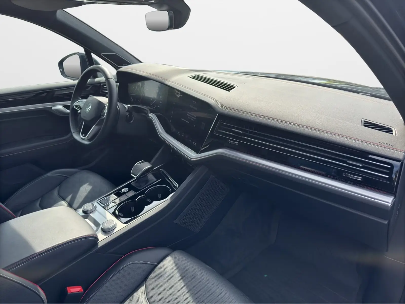 Volkswagen Touareg 3.0 TDI 4M R-Line Black Style Edition 20 – fotka 8