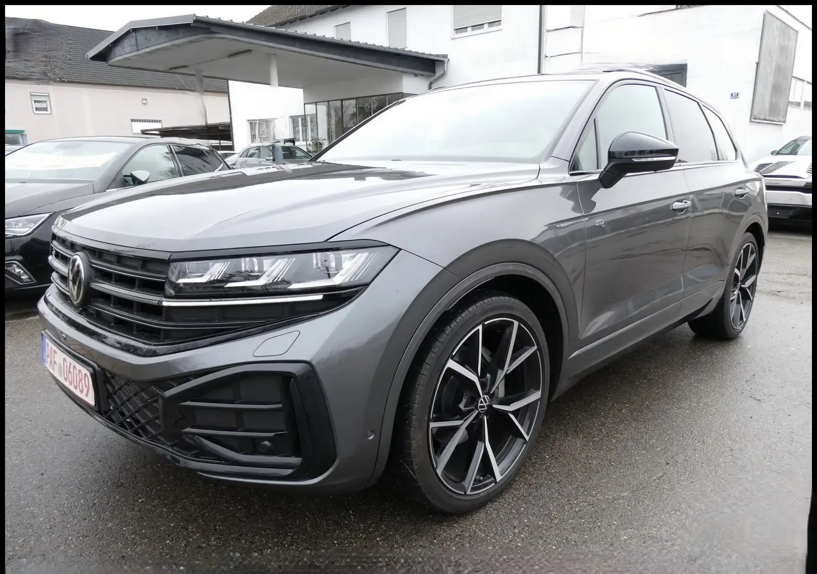 Volkswagen TOUAREG 3.0 TDI R-LINE 4MOTION – fotka 2