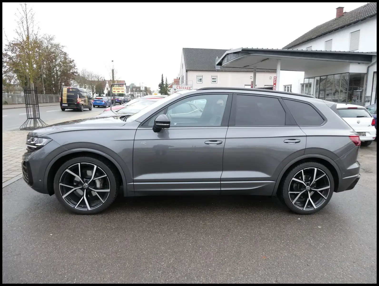 Volkswagen TOUAREG 3.0 TDI R-LINE 4MOTION – fotka 3