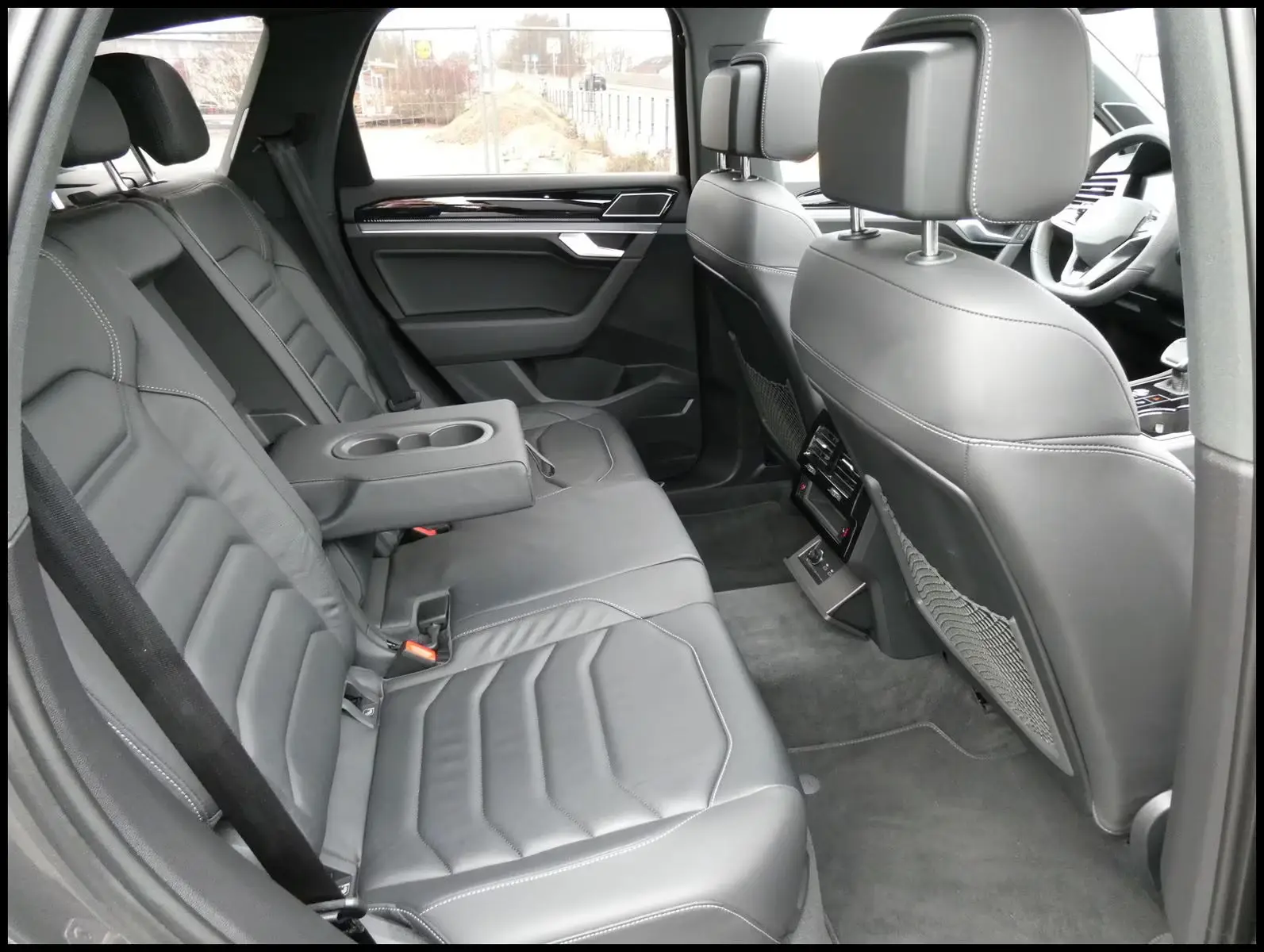 Volkswagen TOUAREG 3.0 TDI R-LINE 4MOTION – fotka 10