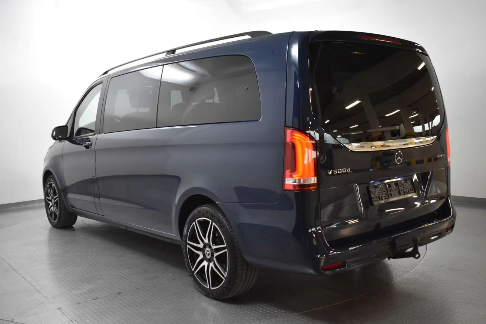 Mercedes-Benz V300d 4Mat Edit Extralong – fotka 5