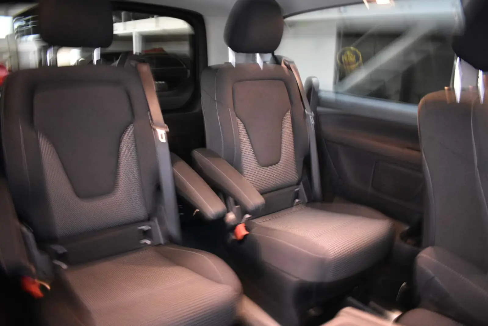 Mercedes-Benz V300d 4Mat Edit Extralong – fotka 12