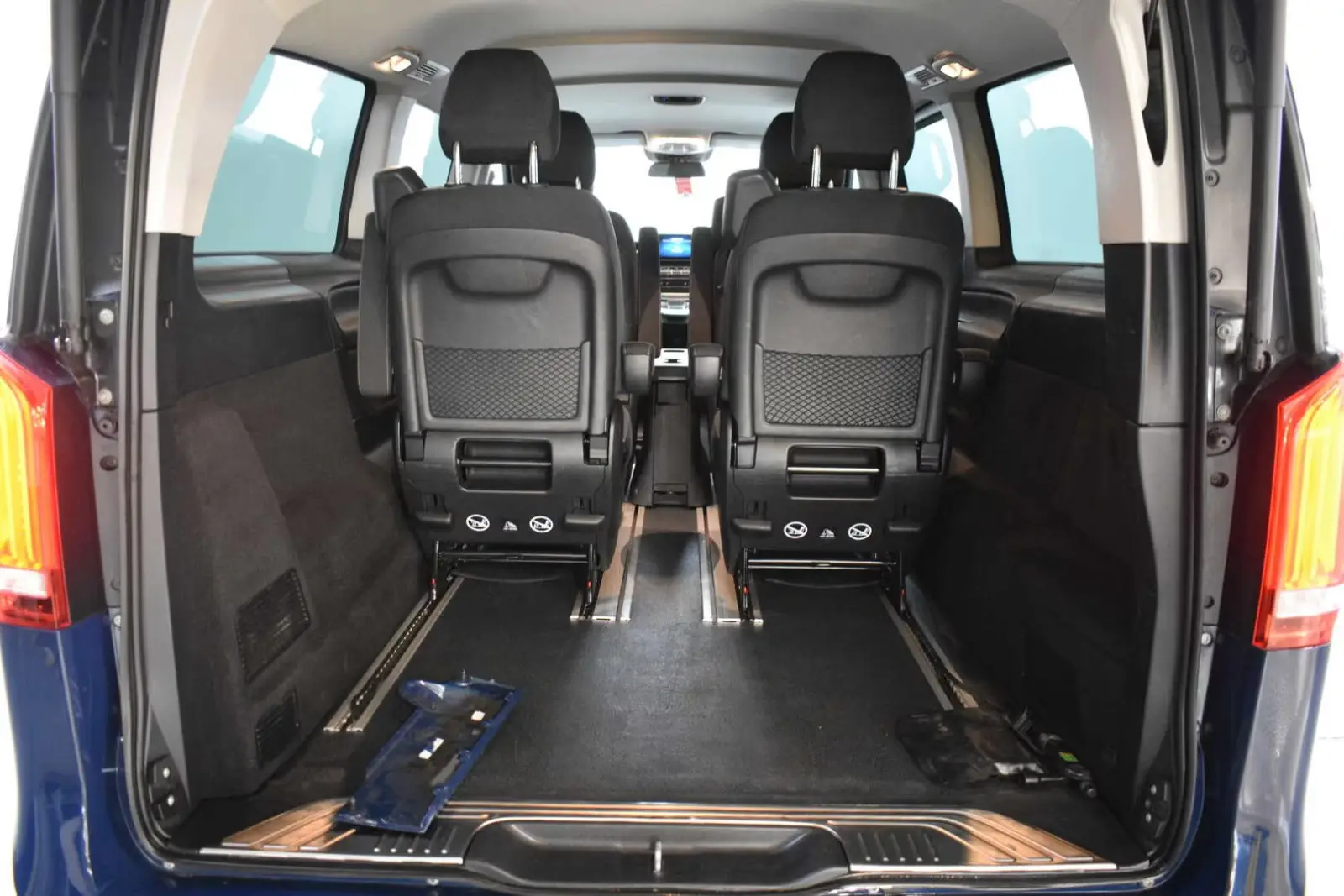 Mercedes-Benz V300d 4Mat Edit Extralong – fotka 20
