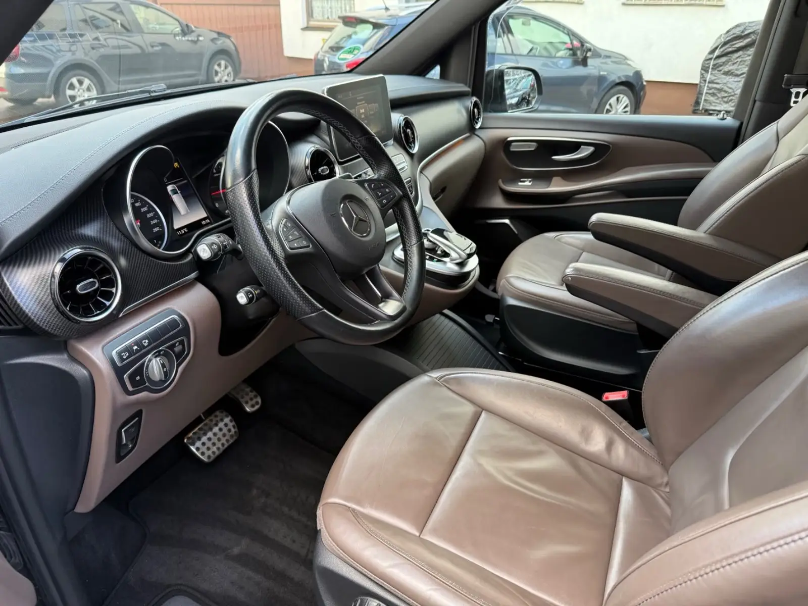 Mercedes-Benz V 300d AVANTGARDE EDITION 4M extralong – fotka 9