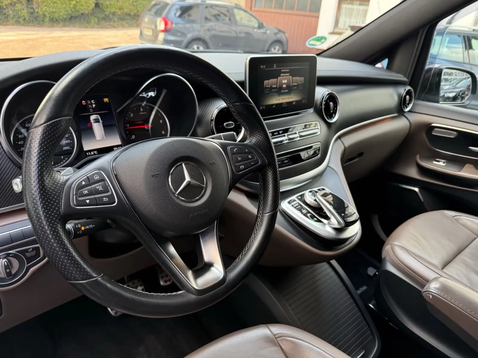 Mercedes-Benz V 300d AVANTGARDE EDITION 4M extralong – fotka 11