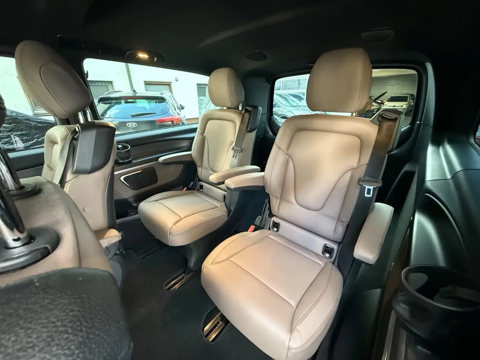 Mercedes-Benz V 300d AVANTGARDE EDITION 4M extralong – fotka 12