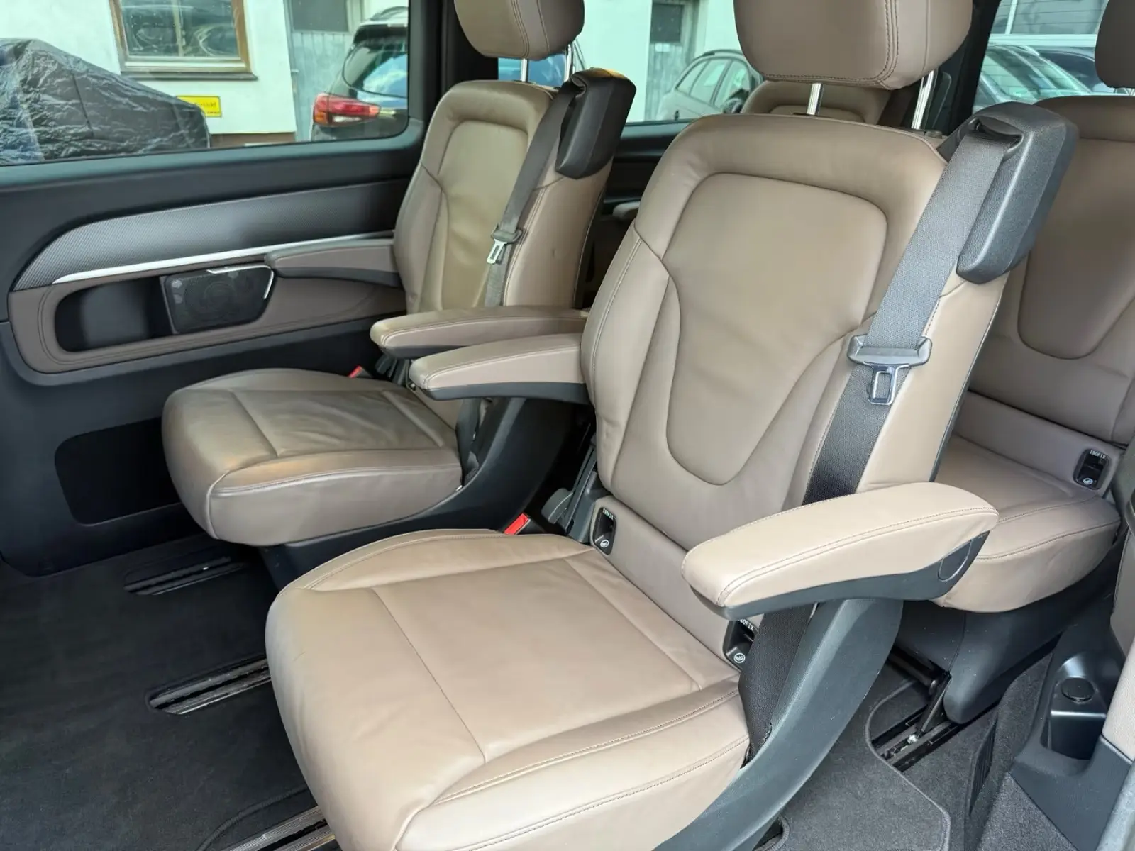 Mercedes-Benz V 300d AVANTGARDE EDITION 4M extralong – fotka 15