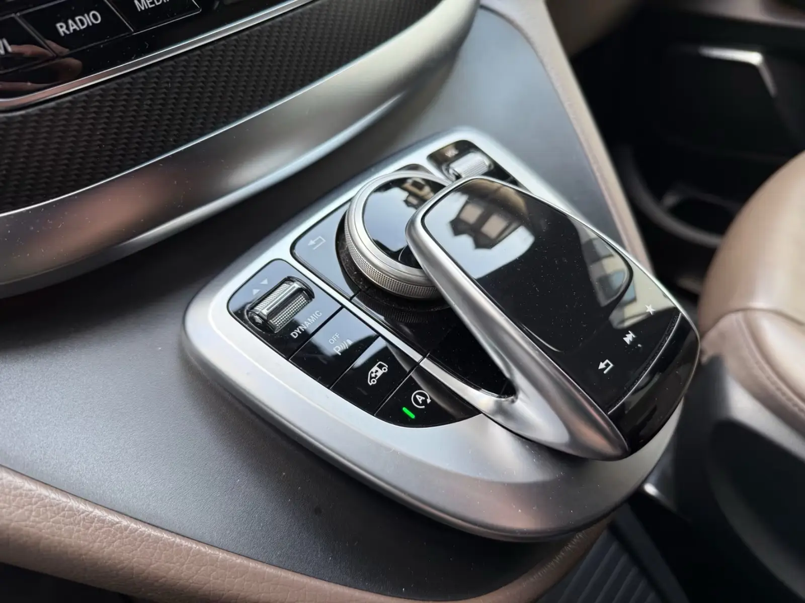 Mercedes-Benz V 300d AVANTGARDE EDITION 4M extralong – fotka 18