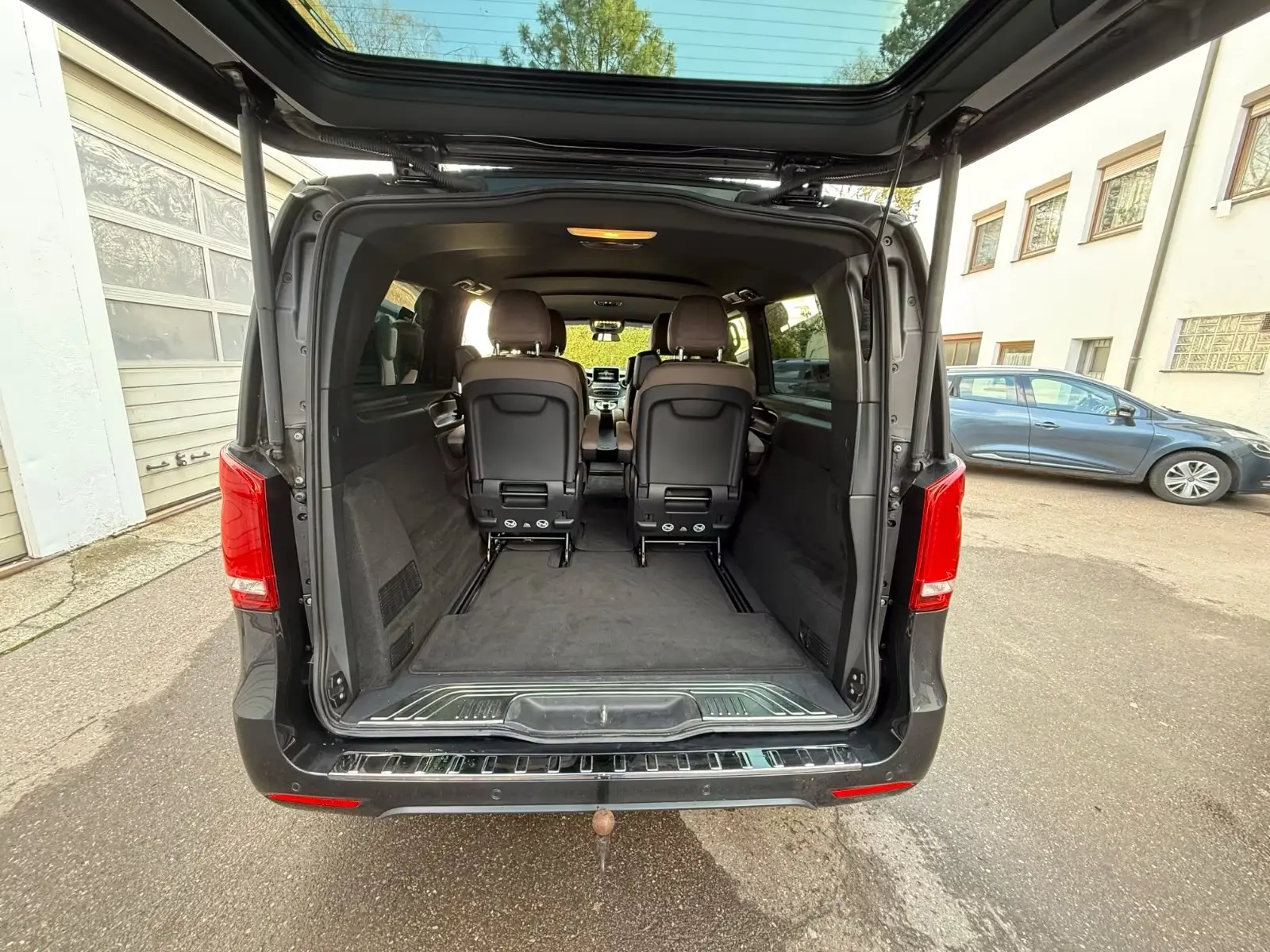 Mercedes-Benz V 300d AVANTGARDE EDITION 4M extralong – fotka 23