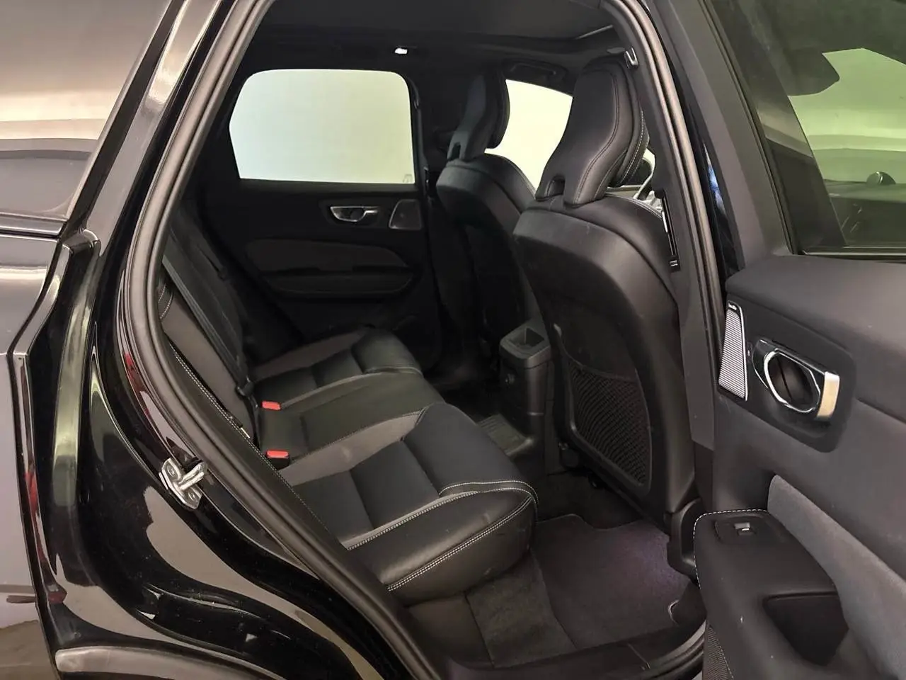 Volvo XC 60 T6 Twin Engine AWD R Design Plug-In – fotka 6