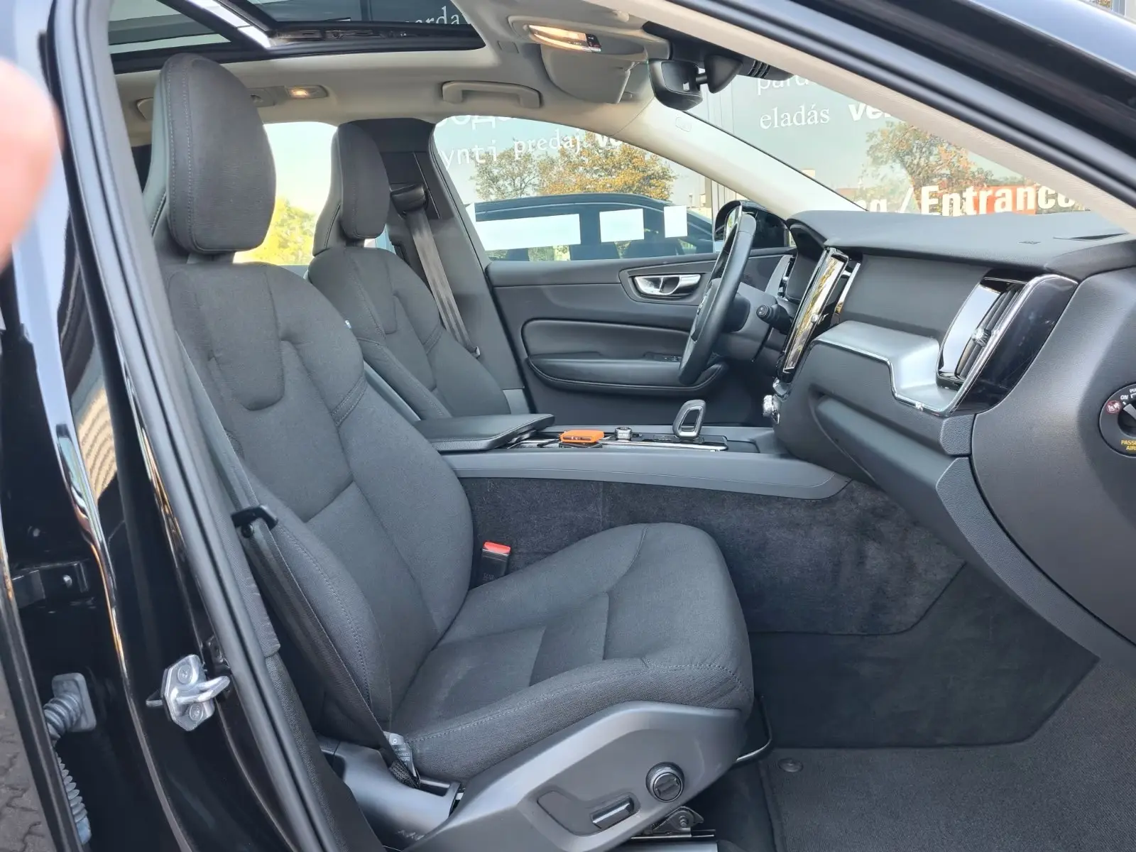 Volvo XC60 Inscription Recharge T6 AWD – fotka 15