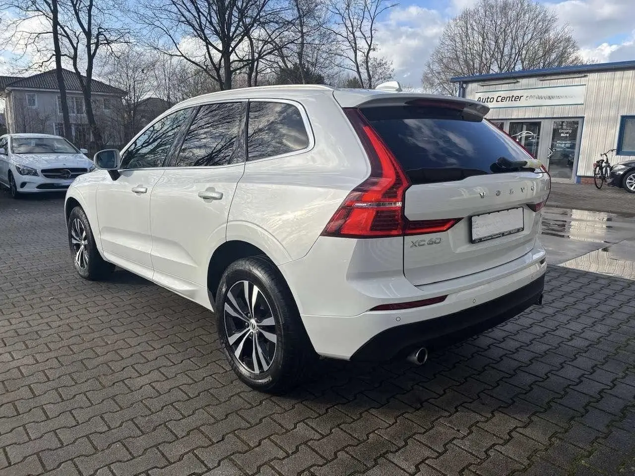 Volvo XC60 B4 D Geartronic Momentum Pro – fotka 6