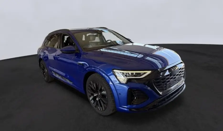 Audi Q8 E-TRON 50 2x S LINE – fotka 2