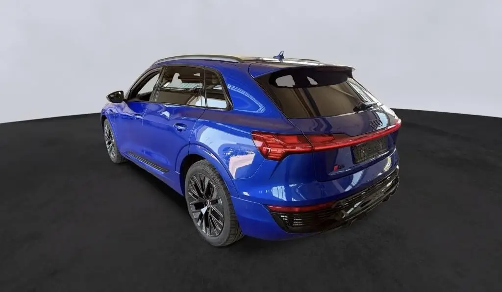 Audi Q8 E-TRON 50 2x S LINE – fotka 4