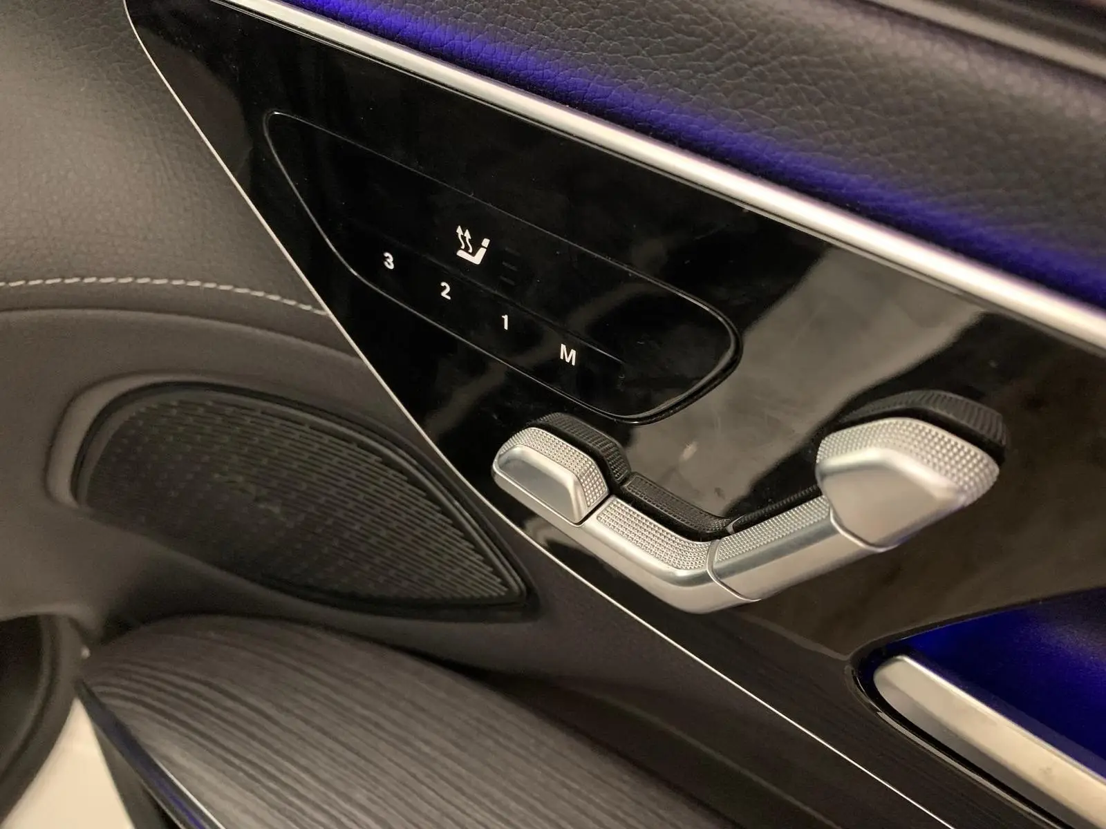 Mercedes-Benz EQS SUV 450 – fotka 8