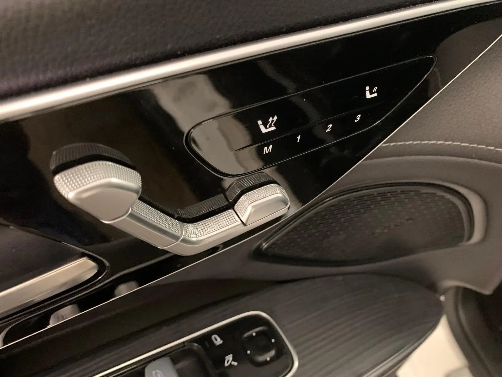 Mercedes-Benz EQS SUV 450 – fotka 12