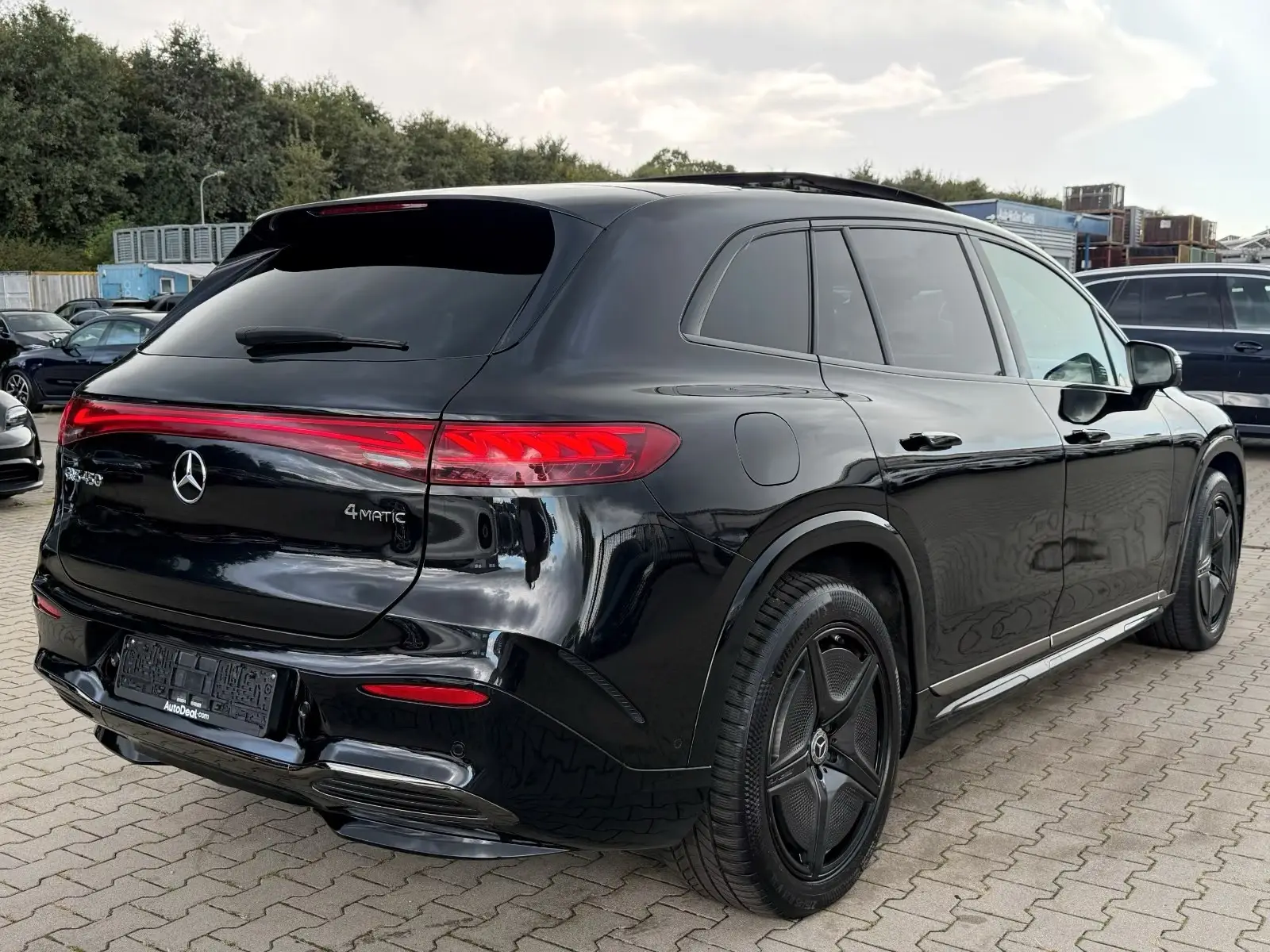 Mercedes-Benz EQS SUV 450 AMG 4Matic – fotka 4