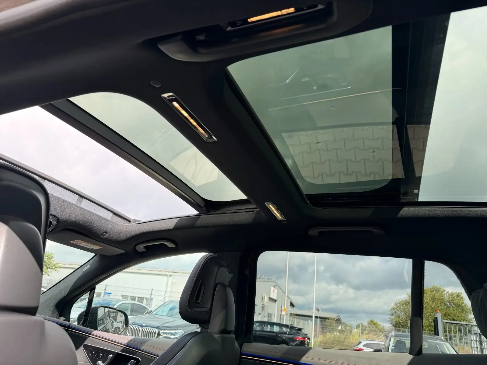 Mercedes-Benz EQS SUV 450 AMG 4Matic – fotka 11