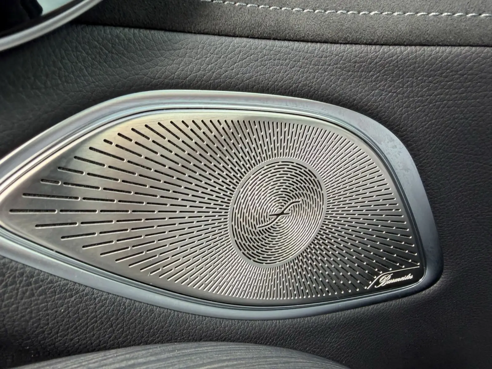 Mercedes-Benz EQS SUV 450 AMG 4Matic – fotka 23