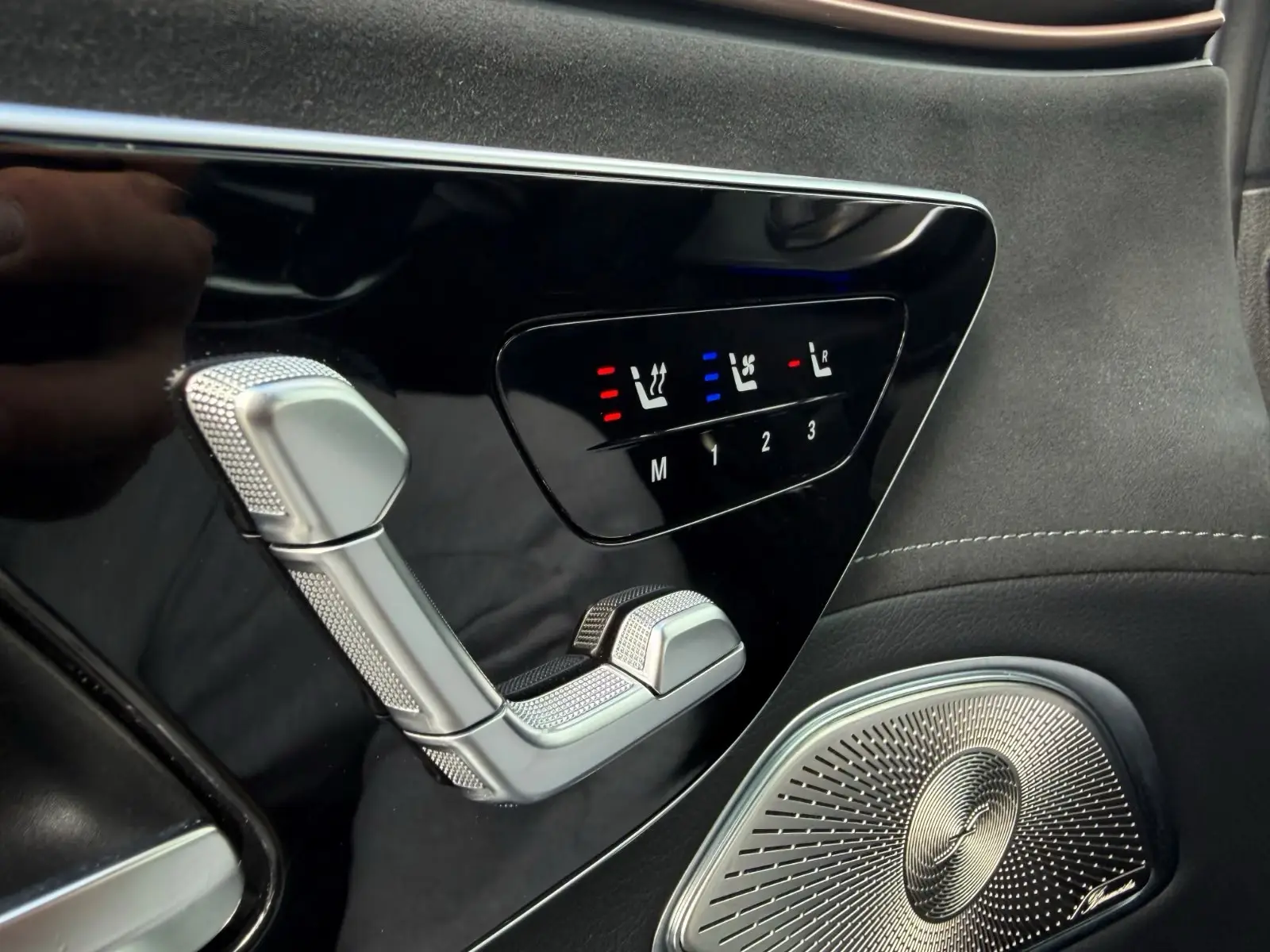 Mercedes-Benz EQS SUV 450 AMG 4Matic – fotka 24