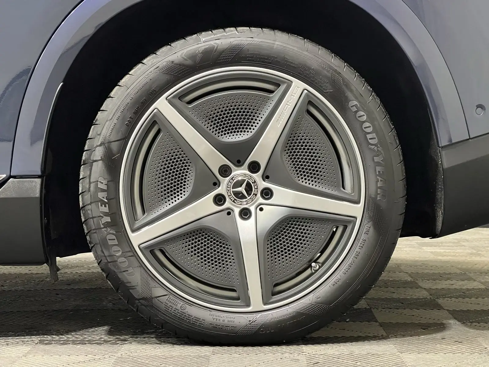 Mercedes-Benz EQE 350 AMG Premium – fotka 20