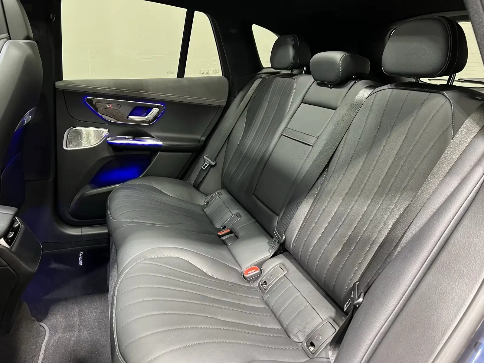 Mercedes-Benz EQE 350 AMG Premium – fotka 21