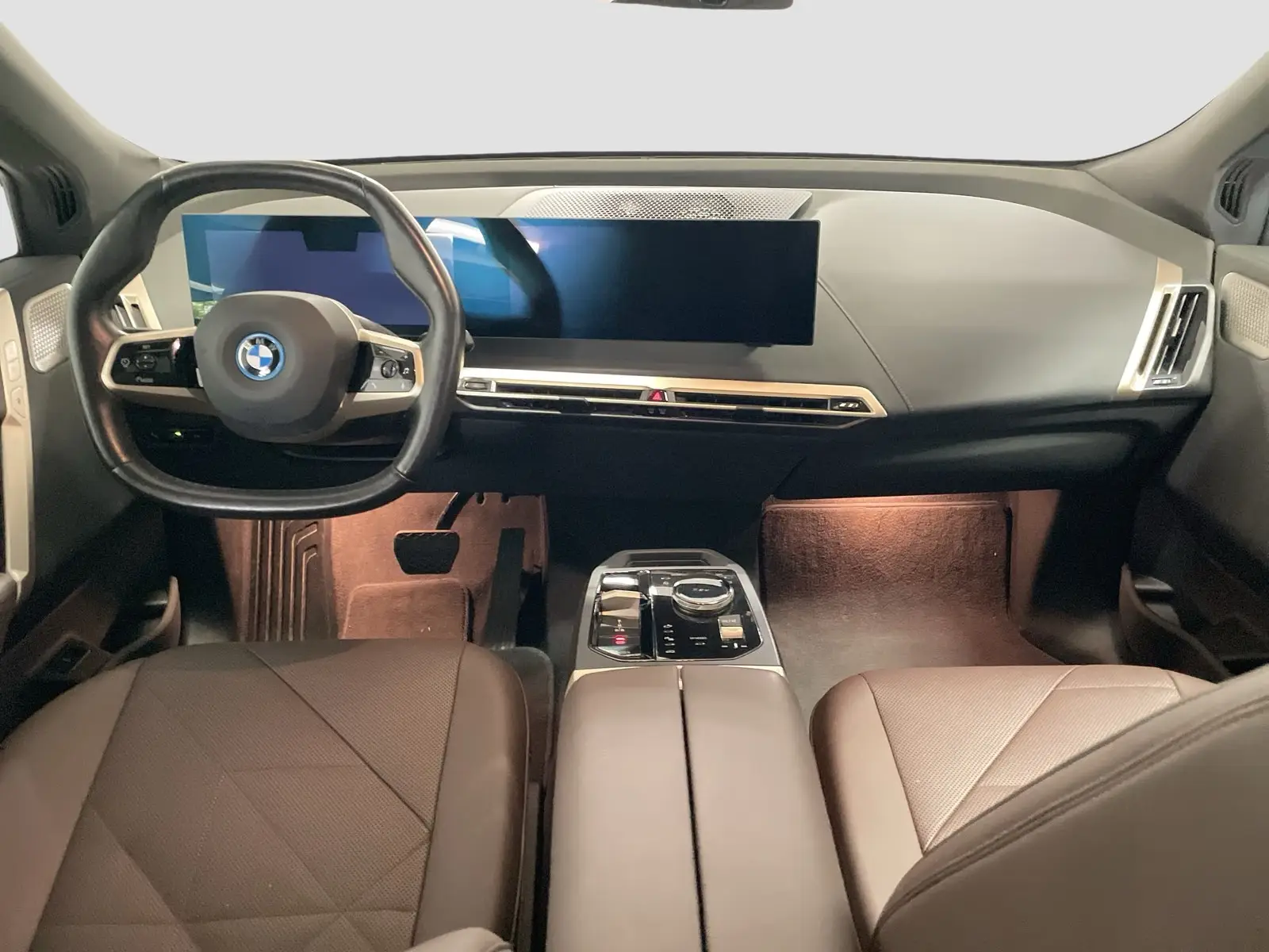 BMW iX xDrive40 Bowers & Wilkins – fotka 9