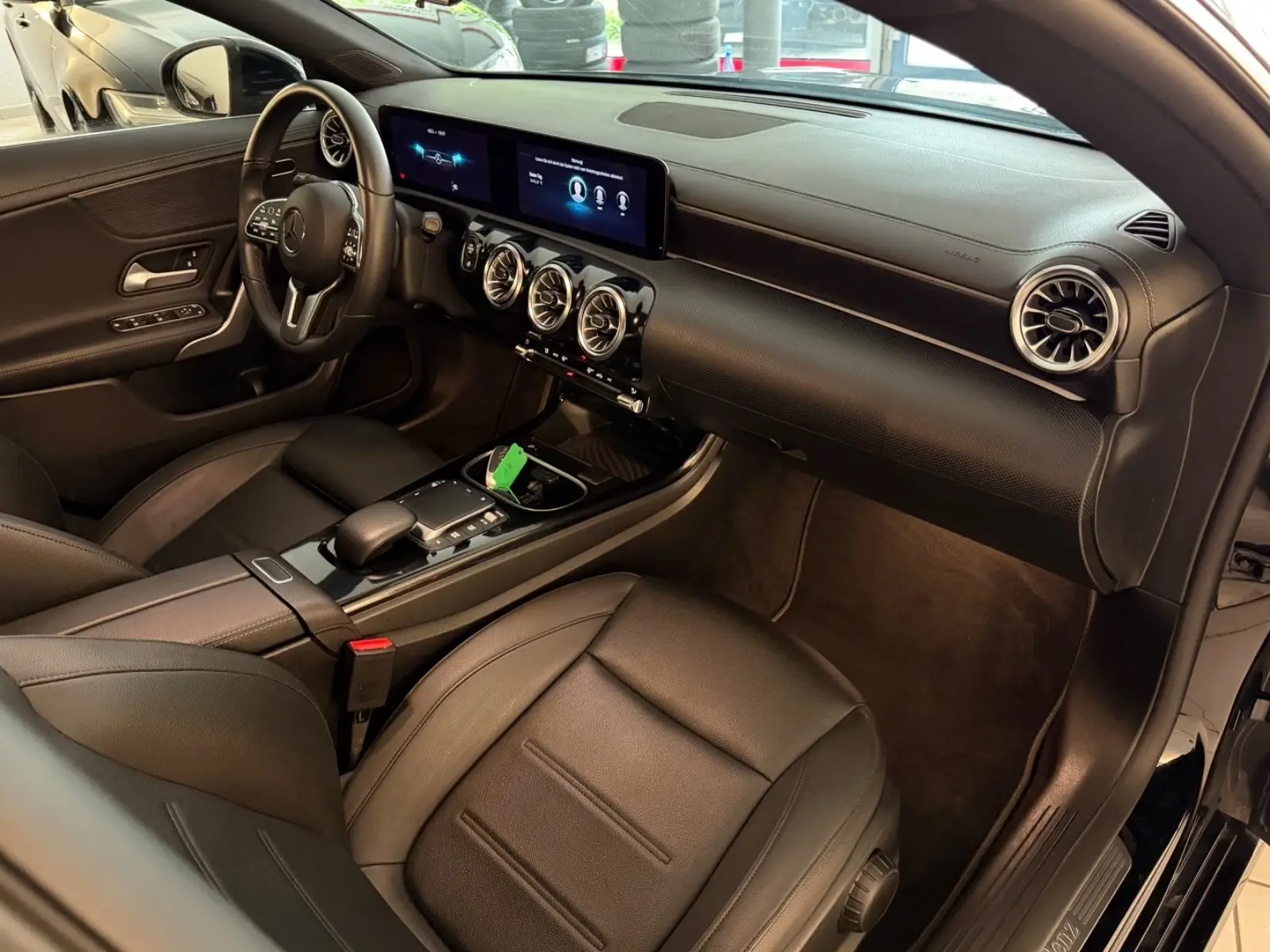 Mercedes-Benz CLA 200 – fotka 12