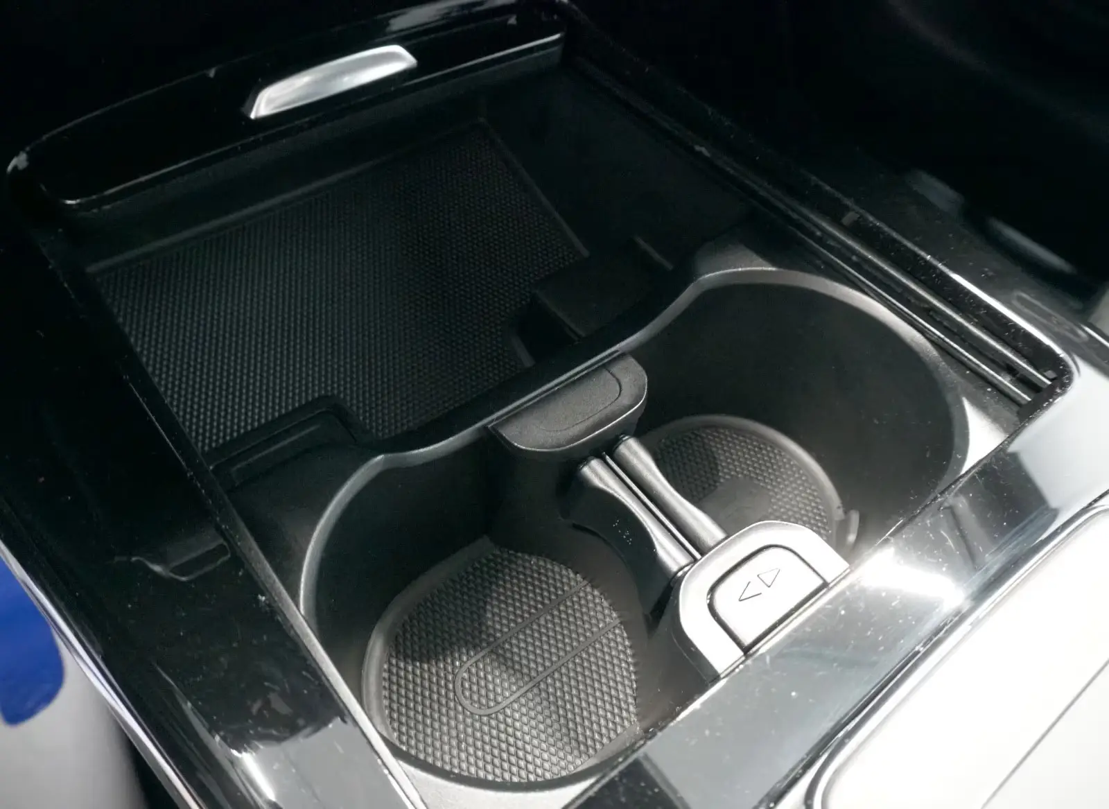 Mercedes-Benz CLA 250 AMG-Line – fotka 15