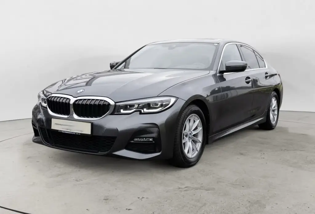 BMW 320i M-Sport – fotka 3