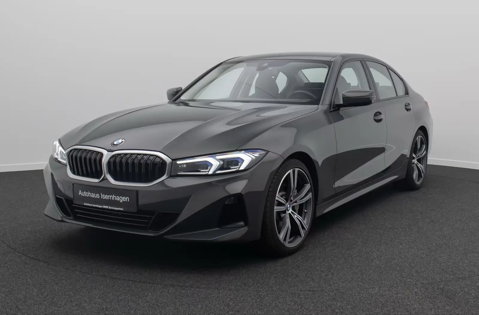 BMW 330i xD – fotka 1