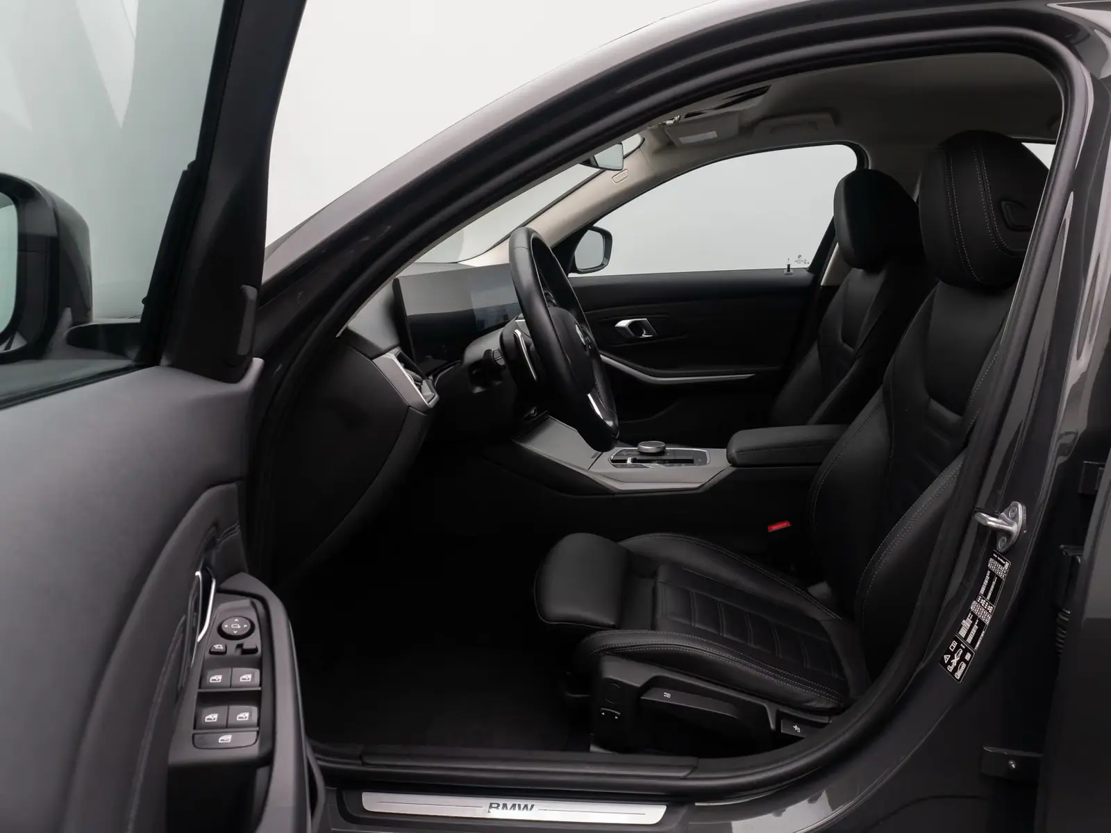 BMW 330i xD – fotka 17