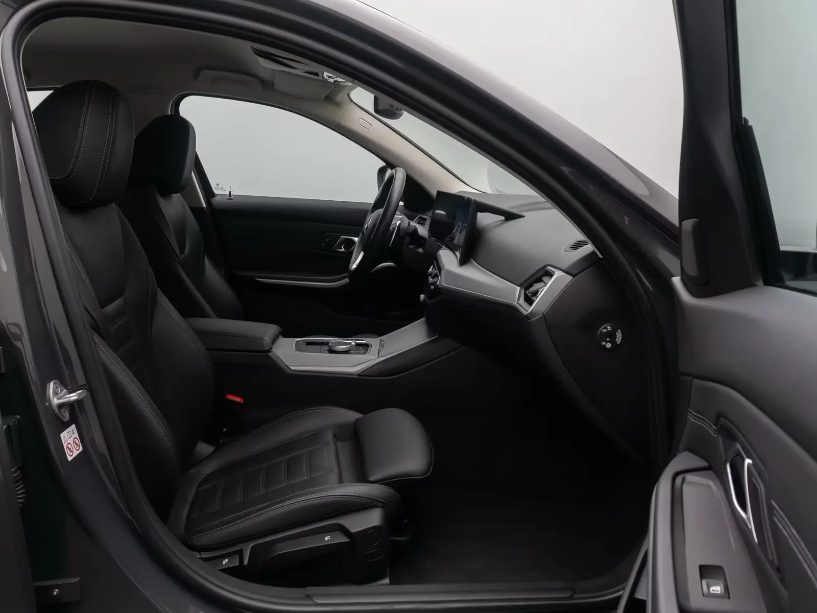 BMW 330i xD – fotka 19