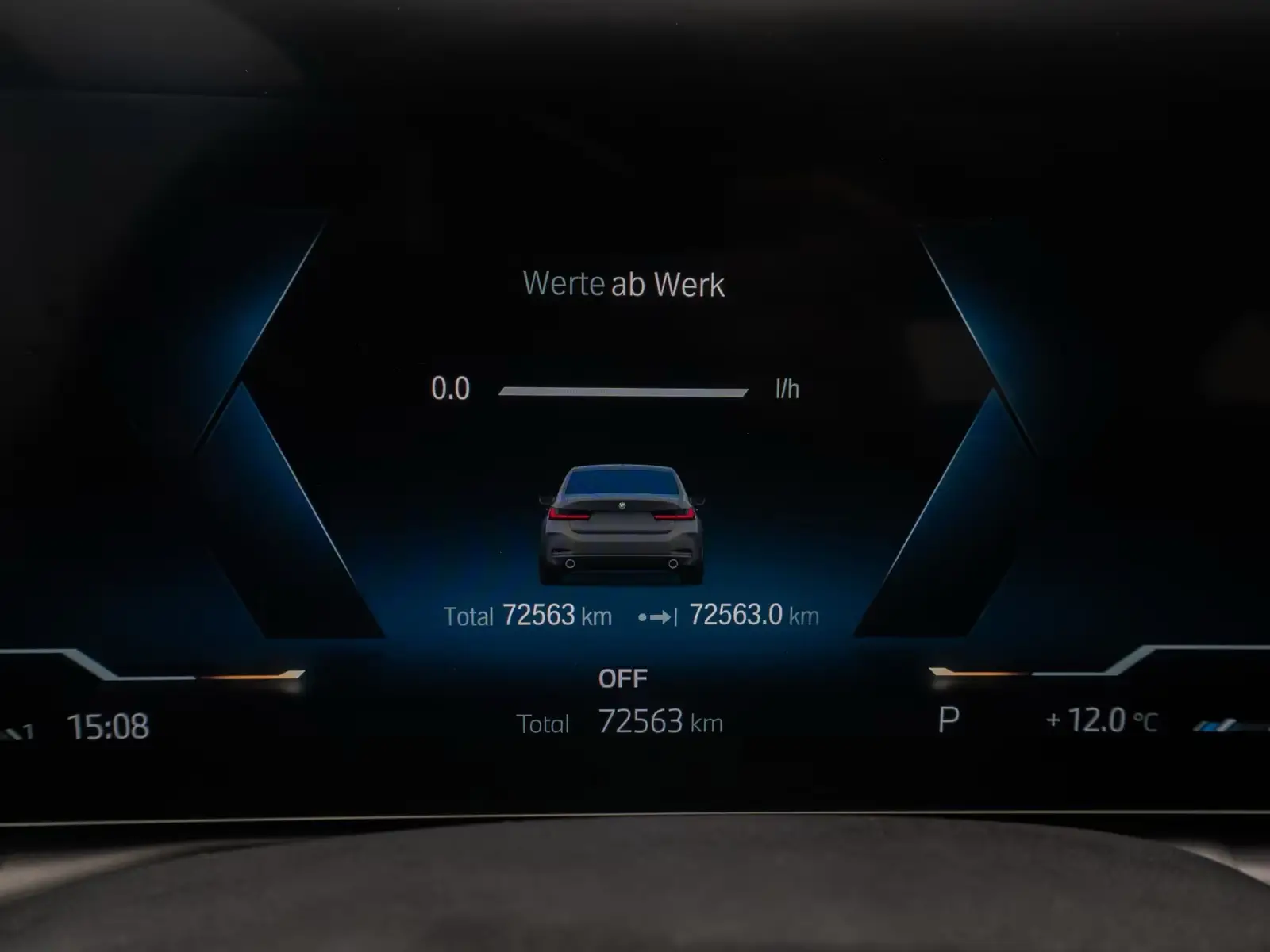 BMW 330i xD – fotka 28
