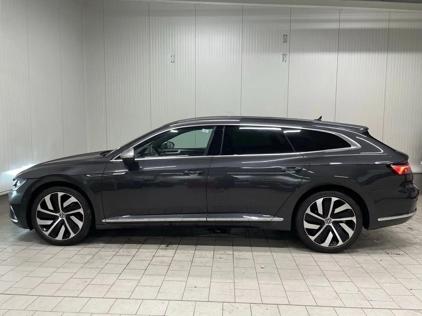 Volkswagen Arteon Shootingbrake Elegance 4M 2.0 TSI DSG – fotka 2