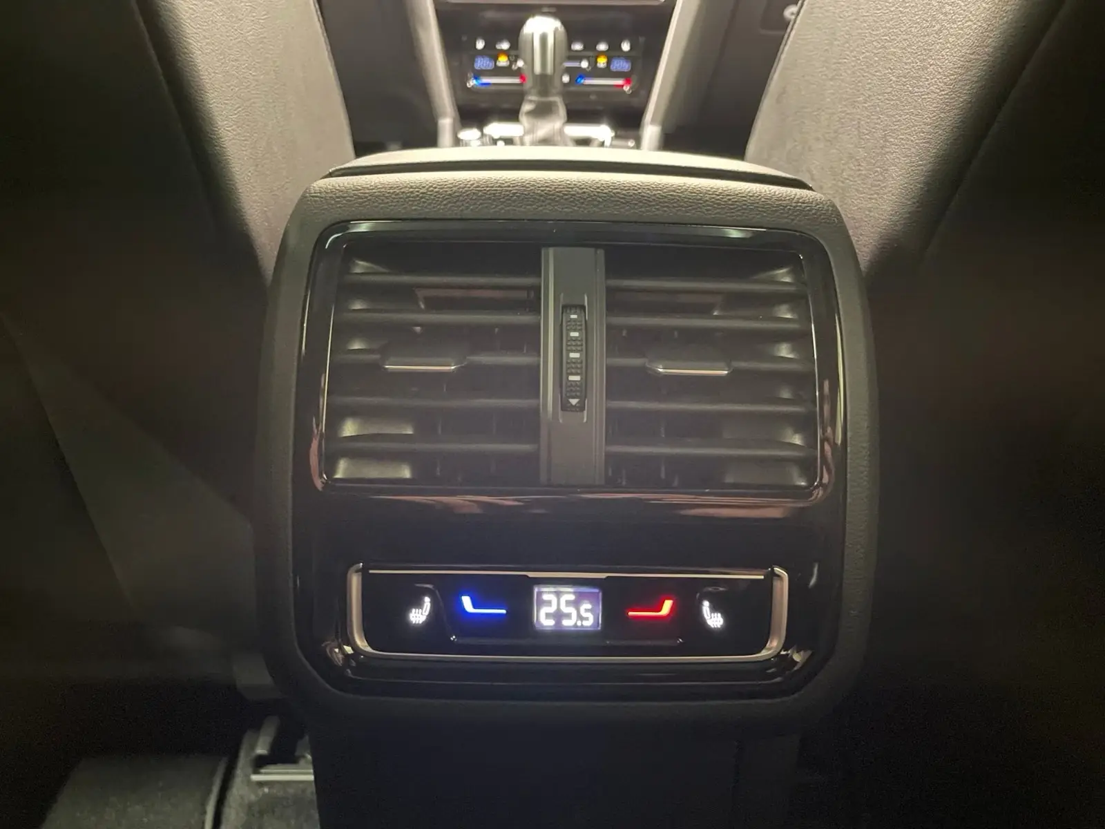 Volkswagen Arteon Shootingbrake Elegance 4M 2.0 TSI DSG – fotka 15