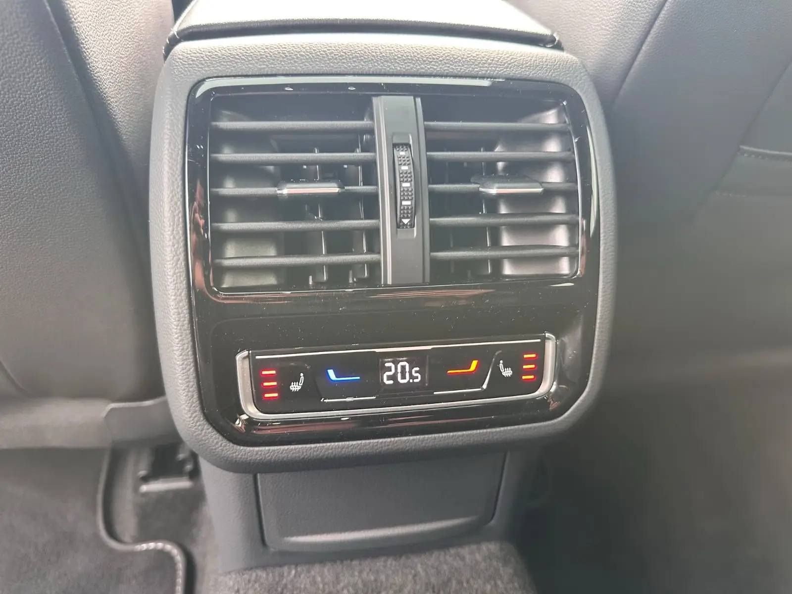 Volkswagen Arteon R-Line – fotka 22