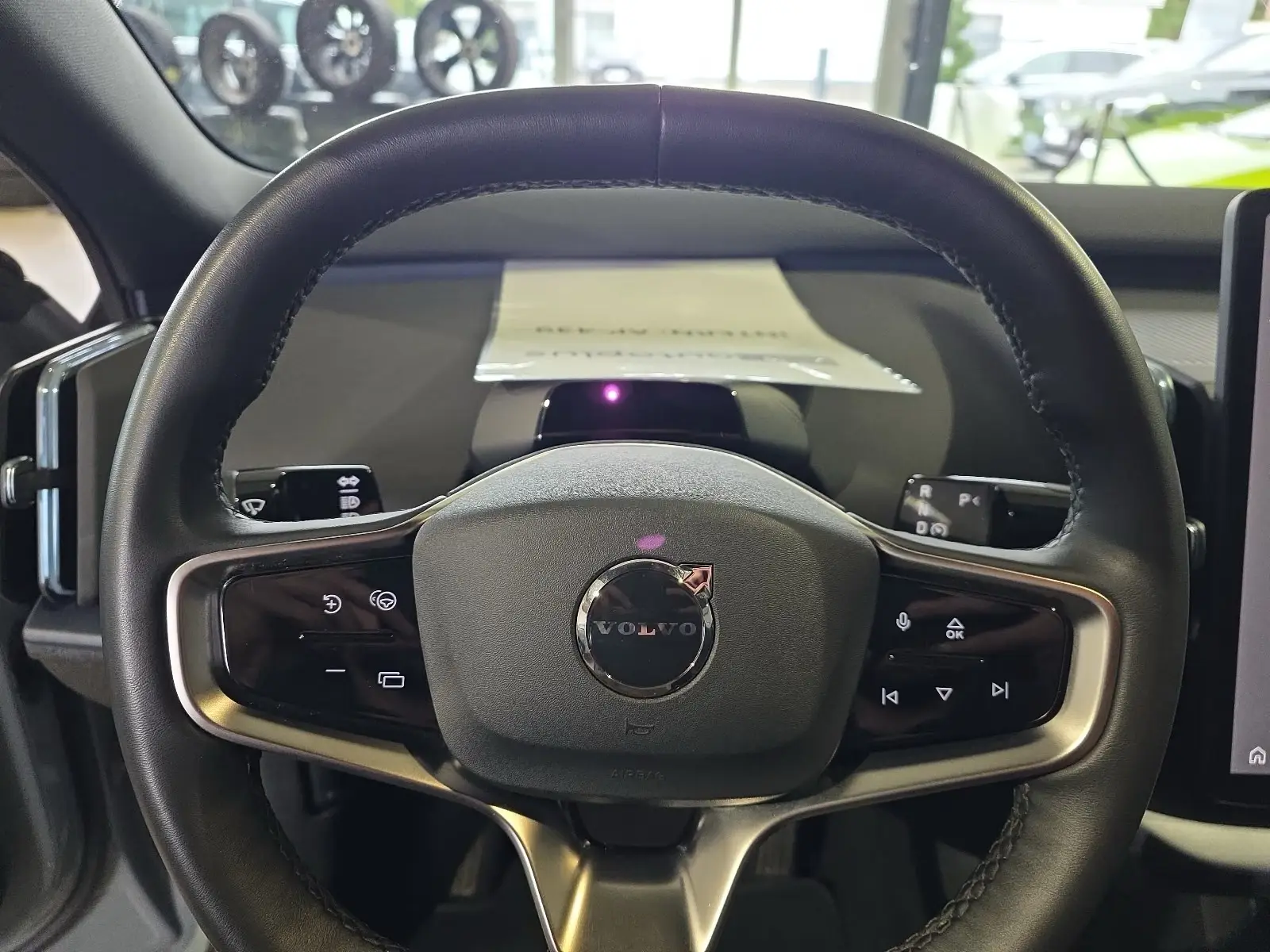 Volvo EX30 Core Extended Range – fotka 9