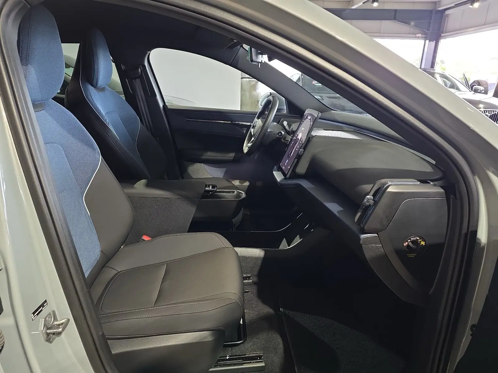 Volvo EX30 Core Extended Range – fotka 19