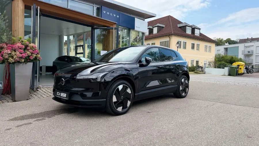 Volvo EX30 Ultra Twin Motor Performance