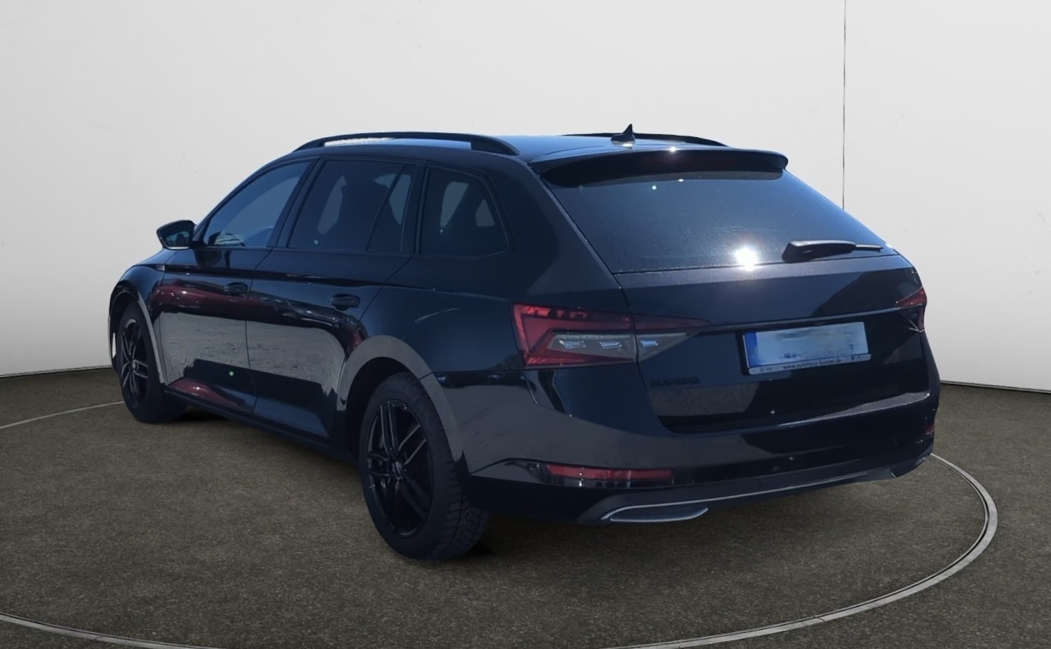 Skoda Superb Combi Sportline 2.0 TDI DSG – fotka 4