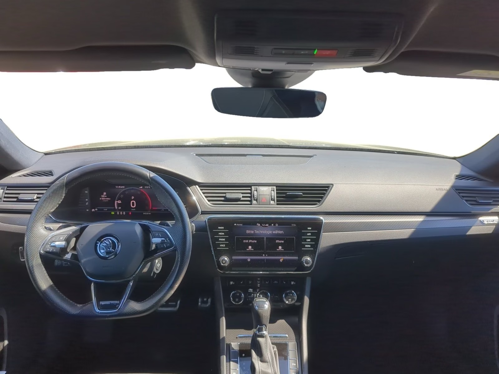 Skoda Superb Combi Sportline 2.0 TDI DSG – fotka 9