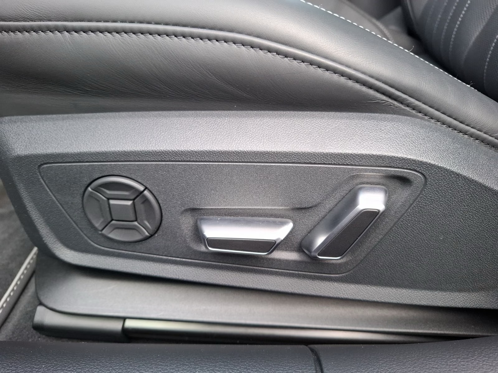 Audi A6 Avant 50 TDI qu S-line – fotka 15