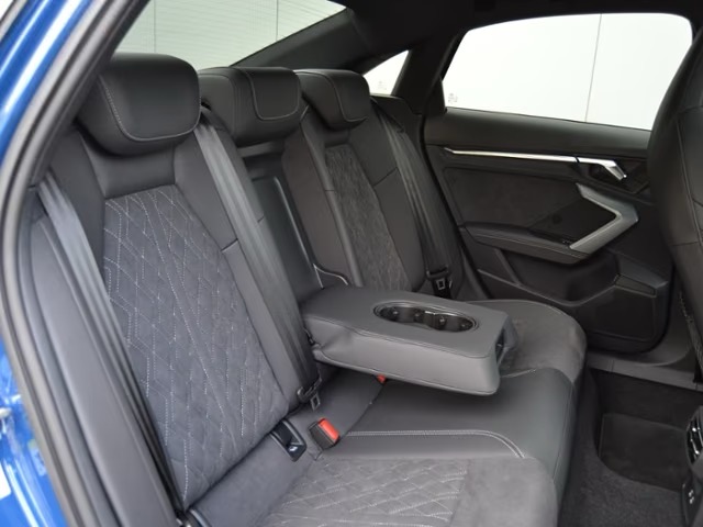 Audi S3 2.0 TFSI 333 PS quattro  – fotka 9