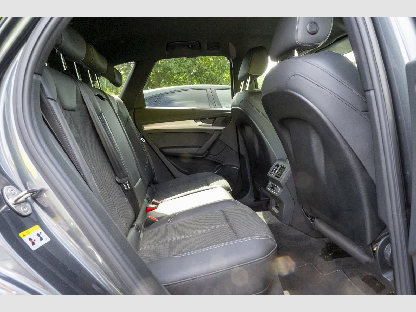 Audi Q5 40 TFSI quattro S line – fotka 14