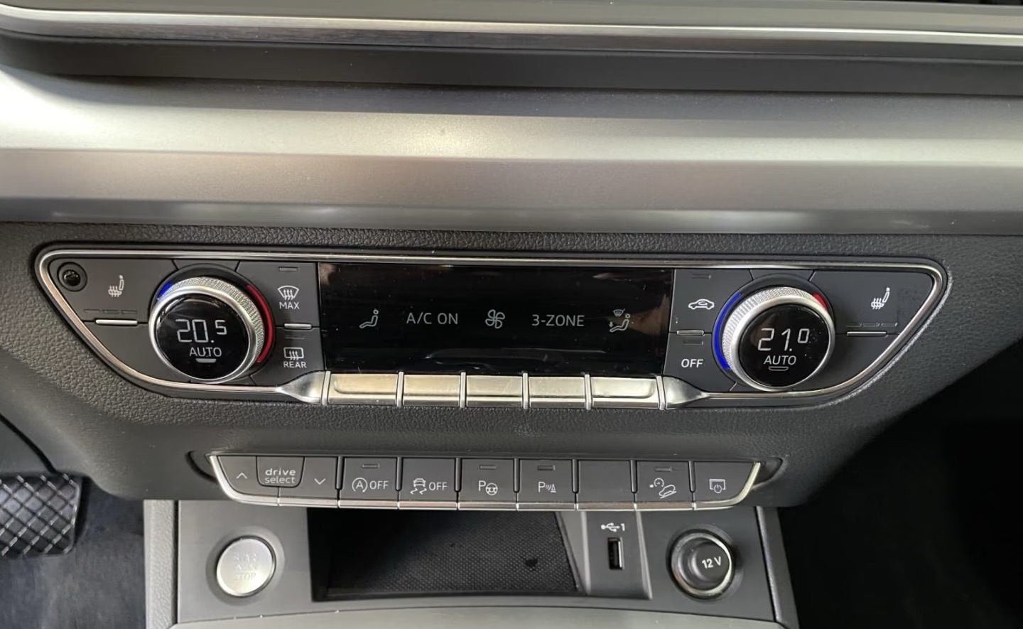 Audi Q5 40 TDI quattro S line – fotka 14