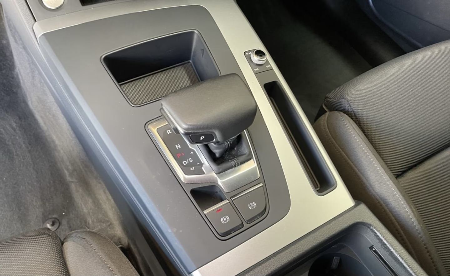 Audi Q5 40 TDI quattro S line – fotka 15