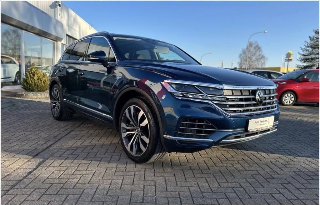 Volkswagen Touareg 3.0 V6 e-Hybrid Elegance – fotka 1