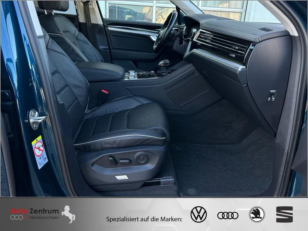 Volkswagen Touareg 3.0 V6 e-Hybrid Elegance – fotka 14